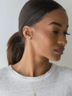 Memento White Mini Flower Earrings