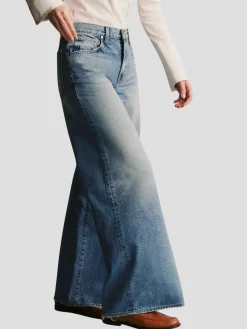 Tiny Dancer Wide-Leg Jean in Vintage Blue